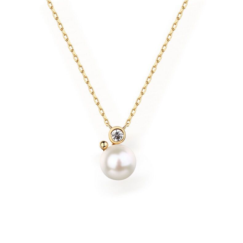 Ladies Pearl Necklace wiith 14k Yellow Gold